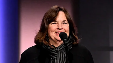 Một nhãn hiệu Sô - cô - la Ina Garten luôn luôn có bánh