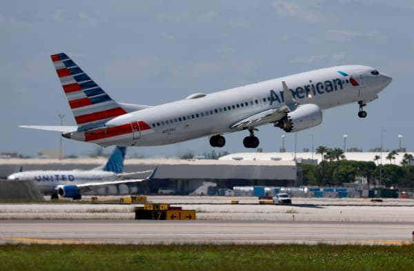 American says loyalty program, more expensive tickets will drive 2024 revenue