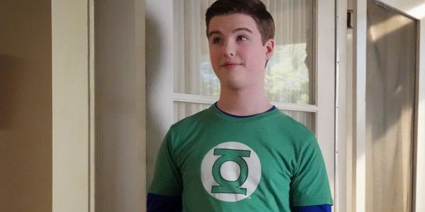 'Young Sheldon' & The Coopers đều mỉm cười trong những hình ảnh mùa cuối cùng