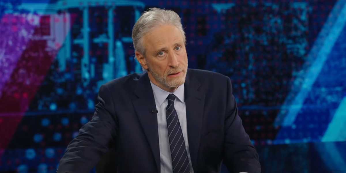 "Chương trình hàng ngày của Jon Stewart dạy tham nhũng cho những kẻ ngu ngốc