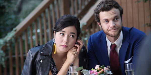 Rom-Com của Jack Quaid và Maya Erskine là một bộ phim Netflix & Chill hoàn hảo