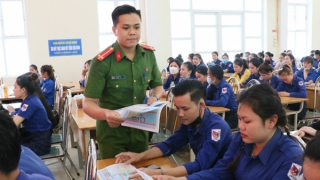 Chặn ma túy xâm nhập vào khu công nghiệp