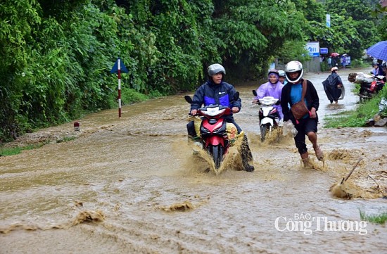 Thời tiết hôm nay ngày 22/7/2023: Mưa dông vẫn bao trùm cả nước