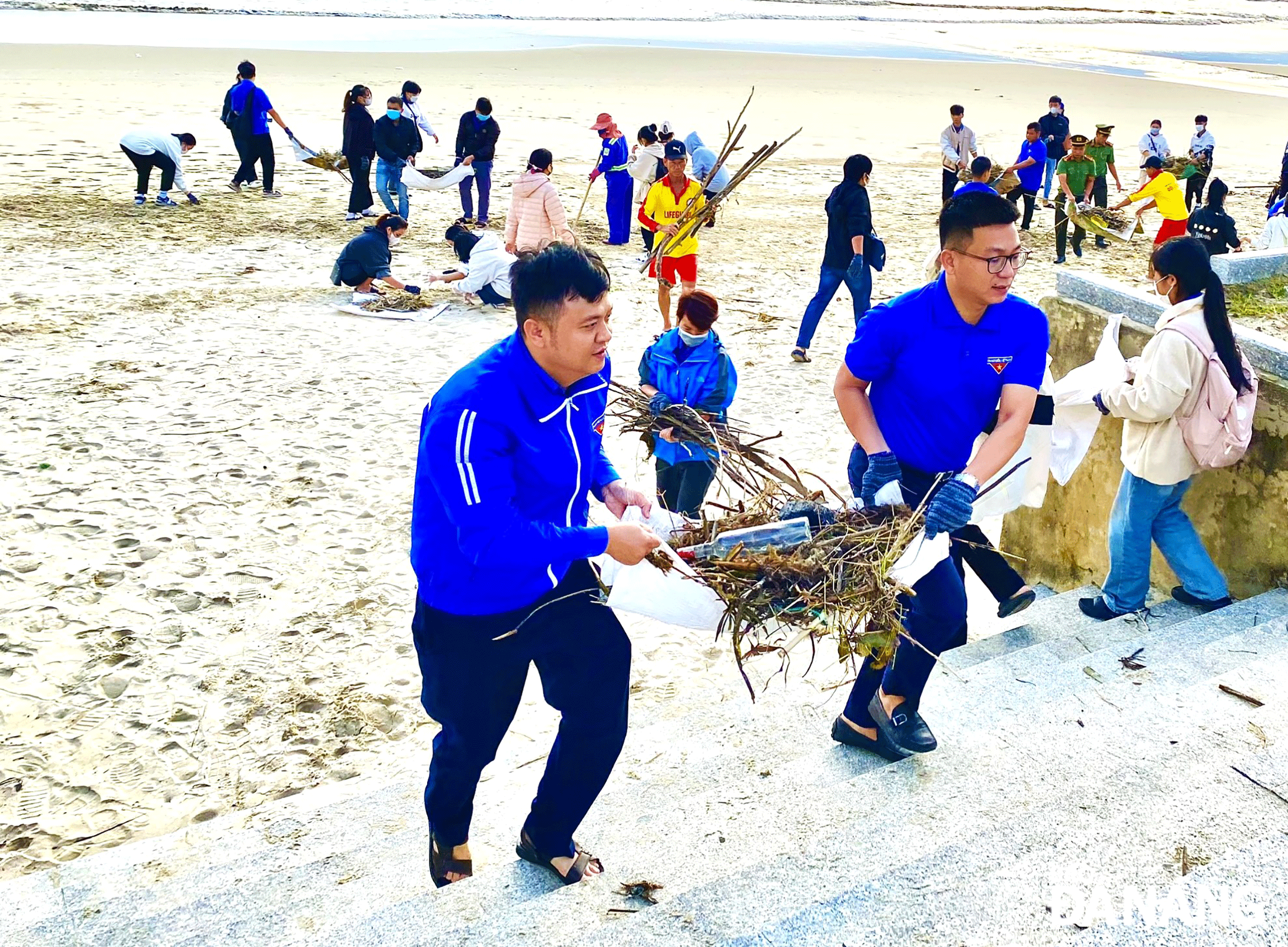 Thanh niên xung kích tình nguyện vì cộng đồng