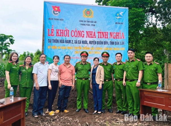 Khởi công xây dựng nhà tình nghĩa cho các cán bộ chiến sĩ có hoàn cảnh khó khăn.