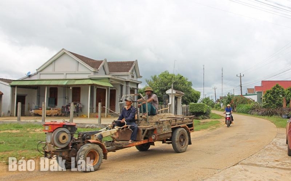 Huyện M’Drắk: Giao thông “mở lối” để thoát nghèo