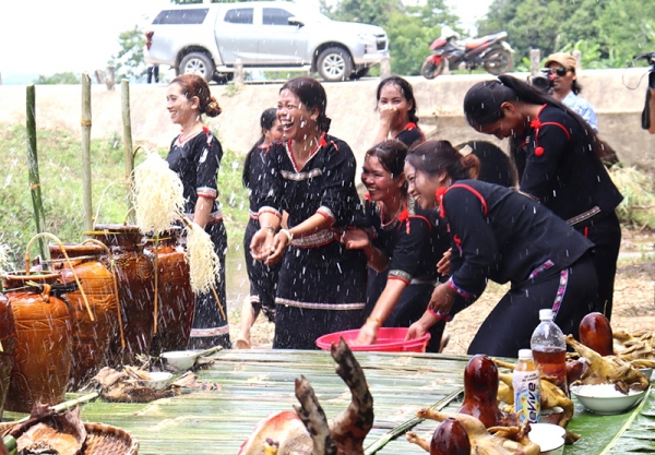 Đặc sắc nghi lễ cúng cầu mưa và cầu mùa