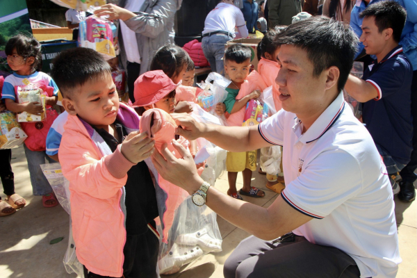 Chương trình Tình nguyện mùa Đông tại huyện Krông Ana và huyện Krông Bông