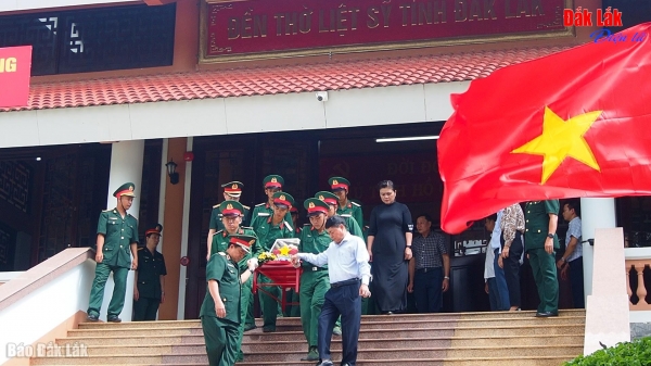 Trang trọng lễ đón hài cốt liệt sĩ từ Campuchia về nước