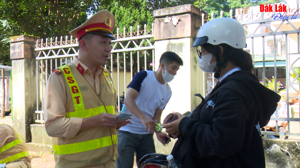 (Video) Chấn chỉnh tình trạng học sinh vi phạm Luật giao thông đường bộ