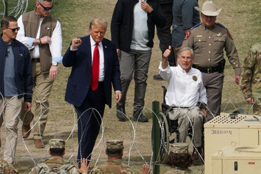 Ông Biden và ông Trump chỉ trích lẫn nhau ở biên giới phía nam