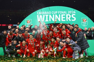 Đánh bại Chelsea, Liverpool vô địch Carabao Cup