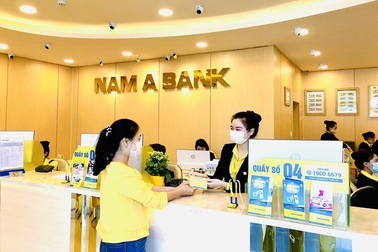 2 người tại TPHCM tố bị một cán bộ Nam A Bank làm lộ thông tin tín dụng