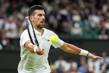 Djokovic hạ gục Rune, lần thứ 15 vào tứ kết Wimbledon