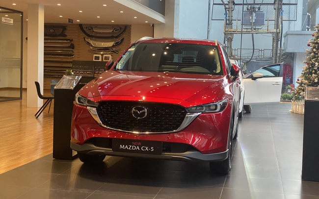 Giá xe Mazda CX-5 lăn bánh tháng 7/2024: Ưu đãi đua tranh Hyundai Tucson, Honda CR-V