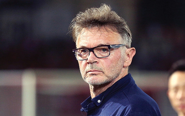 HLV Philippe Troussier: “Tôi không coi thất bại là điều đáng hổ thẹn”