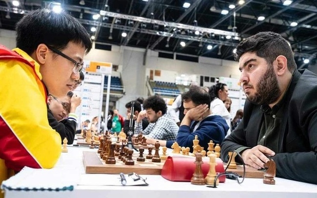 Lê Quang Liêm chuẩn bị đối đầu "Vua cờ" Magnus Carlsen ở vòng 8 Olympiad