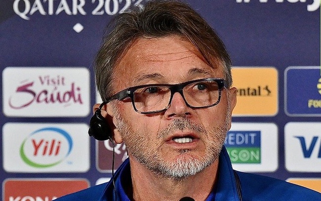 HLV Troussier: "ĐT Việt Nam đã ghi 2 bàn vào lưới Nhật dễ dàng quá"