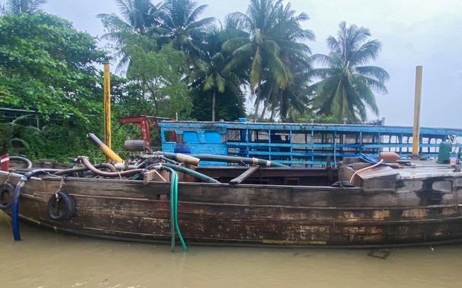 Dấu hiệu vi phạm nhiều tội danh trong vụ đại úy công an đứt lìa 2 chân khi truy bắt "cát tặc"