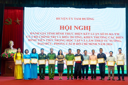 Tam Đường (Lai Châu): Tiếp tục đẩy mạnh việc học và làm theo Bác