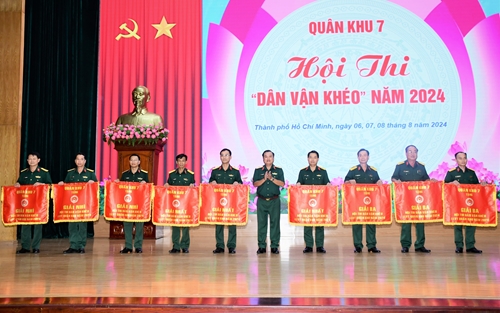 Bế mạc Hội thi “Dân vận khéo" trong lực lượng vũ trang Quân khu 7