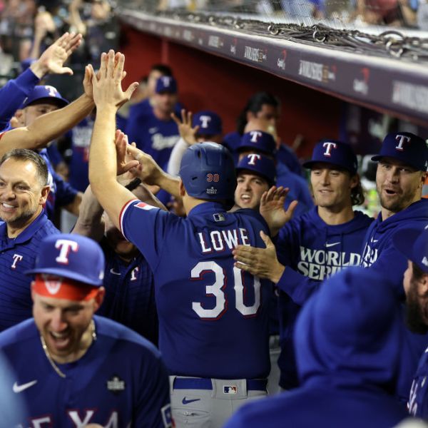 Texas Rangers giành chiến thắng trong World Series, Top Arizona Diamondbacks, 5-0