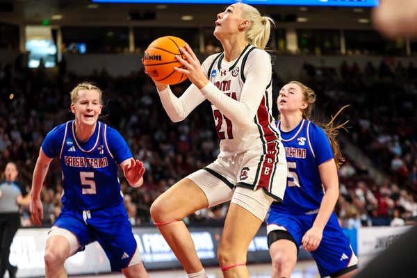 Chloe Kitts, No. 1 South Carolina jolt Presbyterian