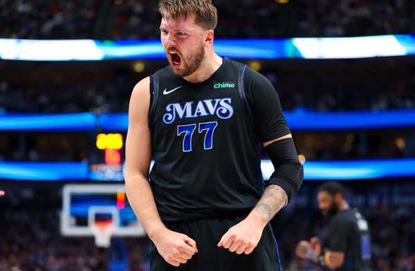 Luka Doncic ghi 41 điểm trước Suns, Mavs thắng thứ 7 liên tiếp