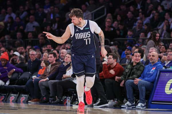 Luka Doncic, Mavs cầm chân Knicks không người lái