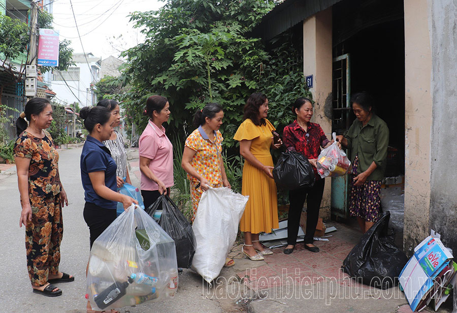 Phụ nữ với phong trào chống rác thải nhựa