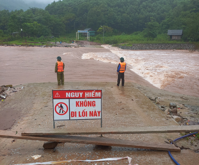 Chủ động ứng phó với ngập lụt, nguy cơ lũ quét, sạt lở đất