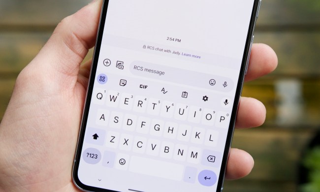 Điện thoại người máy sắp có tính năng iMessage lớn