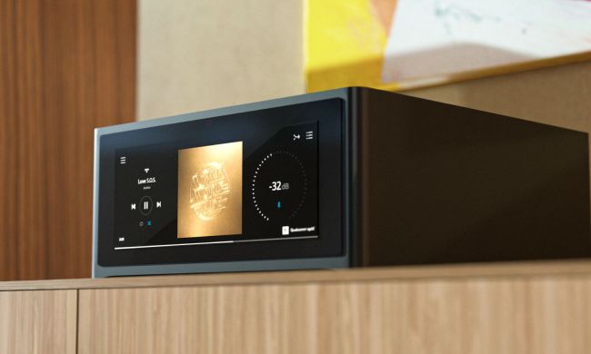 Hệ thống định vị M10 của NAD nhận được tín hiệu phono và Diac Live Bass Control