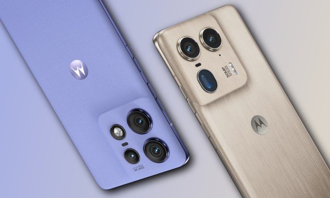 Motorola vừa thông báo 3 chiếc điện thoại mới, và tôi cần chúng ngay bây giờ