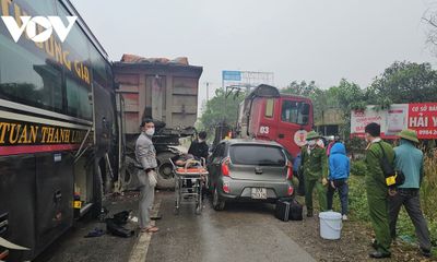 Tai nạn liên hoàn trên quốc lộ 1A, tài xế tử vong tại chỗ