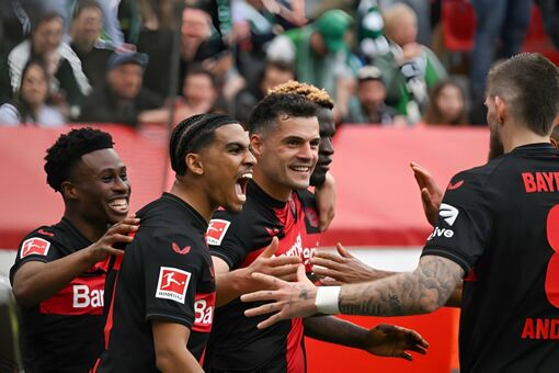 Leverkusen chính thức lên ngôi vô địch Bundesliga