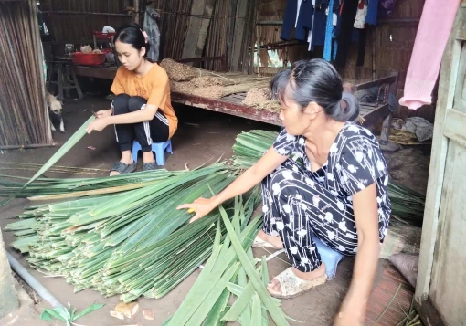 Nghị lực phi thường và mơ ước của cô học trò nghèo