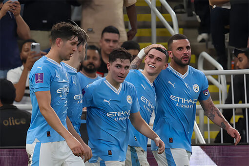 Man City lên đỉnh thế giới