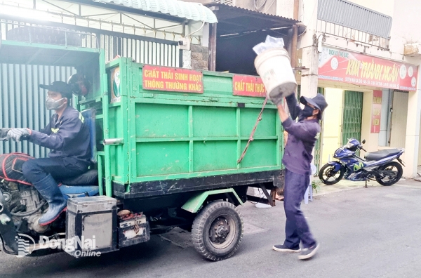 Nhọc nhằn mưu sinh mùa nắng nóng