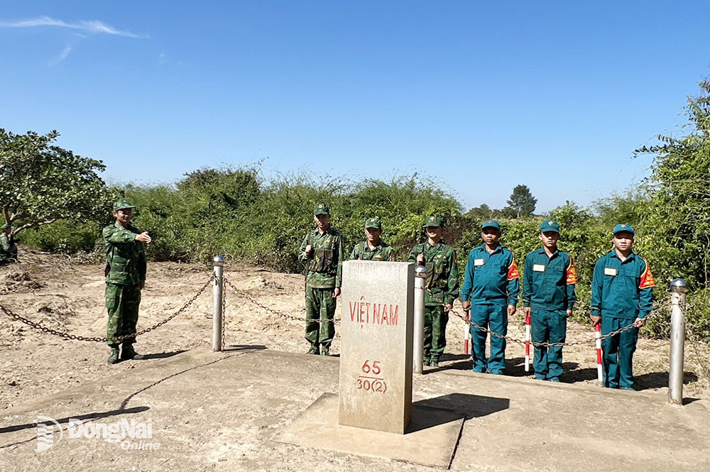 Cột mốc giữ vững chủ quyền biên giới