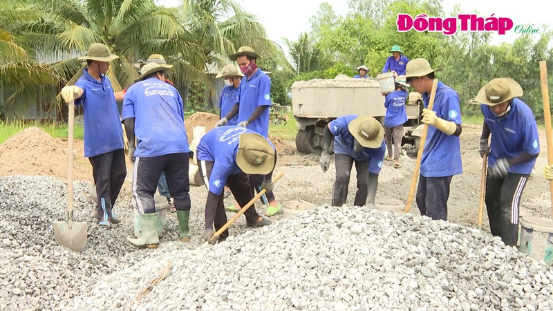 Sôi nổi Chiến dịch tình nguyện Mùa hè xanh tại huyện biên giới Tân Hồng