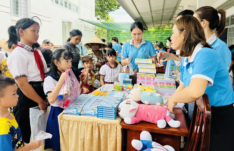 Cộng đồng chung tay bảo vệ, chăm sóc trẻ em