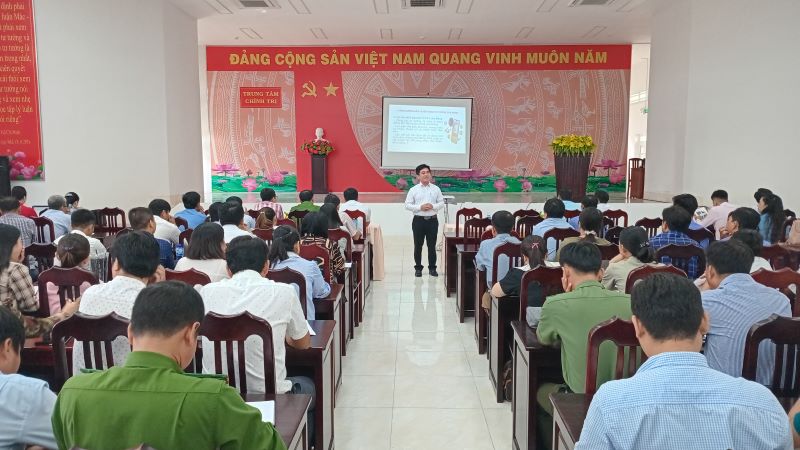 Huyện Hồng Ngự tập huấn công tác bảo vệ nền tảng tư tưởng của Đảng