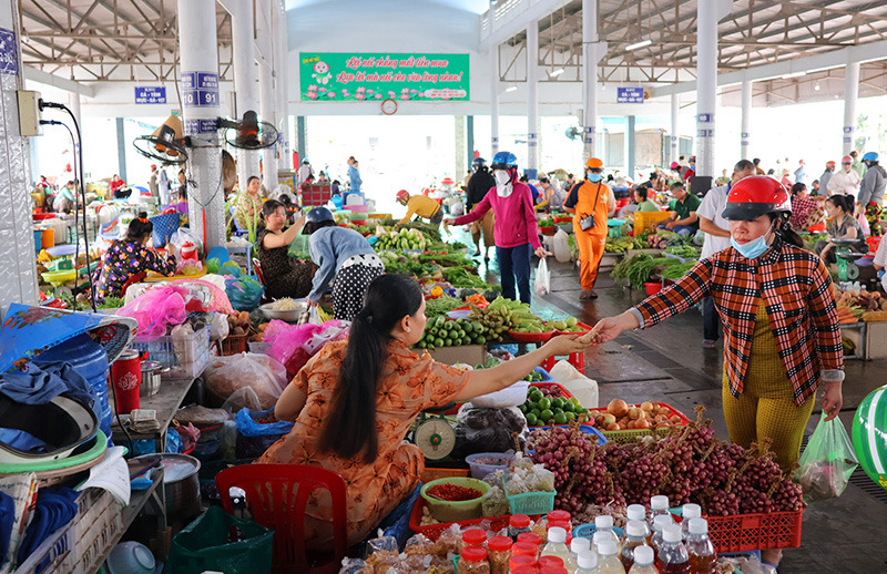 Chợ Mỹ Phú thu hút khách hàng bằng sự khác biệt