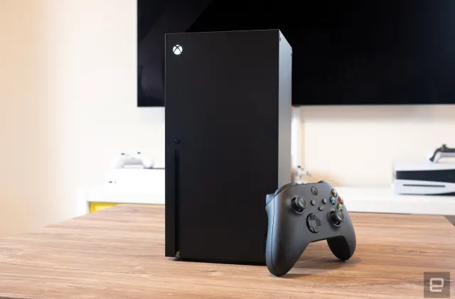 Xbox Series X hiện giảm xuống chỉ còn 349 USD