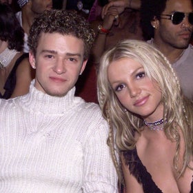 Britney Spears tuyên bố Justin Timberlake đã mang thai cho cô ấy, nói rằng cô ấy đã phá thai trong cuốn hồi ký mới