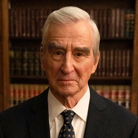 Sam Waterston rời 'Law & Order' sau hơn 400 tập -- Tìm hiểu người thay thế nổi tiếng của anh ấy