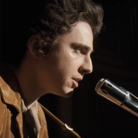 "Một chiếc xe mòn hoàn toàn không rõ ràng: xem Timothée Chalamet như Bob Dylan