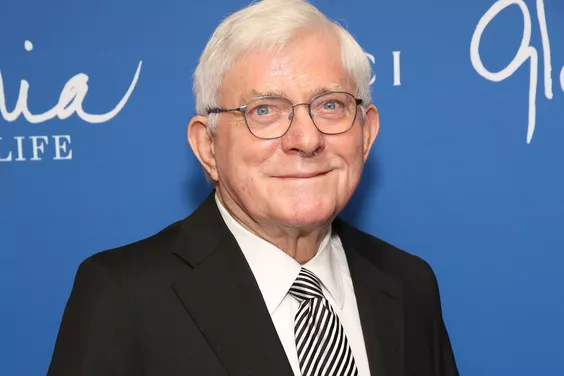 Phil Donahue, buổi nói chuyện truyền thuyết ngày hôm nay, chủ nhà của chương trình Phil Donahue, đã chết lúc 88 tuổi