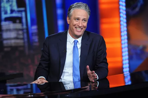 Jon Stewart trở lại The Daily Show với tư cách là người dẫn chương trình bán thời gian